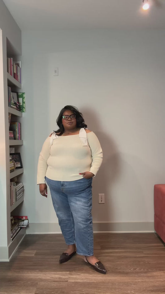 Vanilla Bow Charm | Knit Sweater – Plus